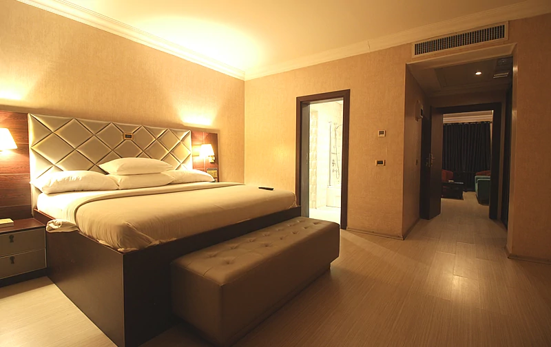 /web/uploads/116/Chesney Hotel/header-images/gold plus3.jpg